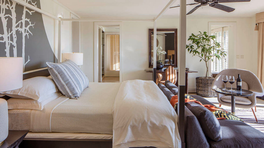 Poetry Inn Robert Frost Suite Bedroom {{brizy_dc_image_alt imageSrc=